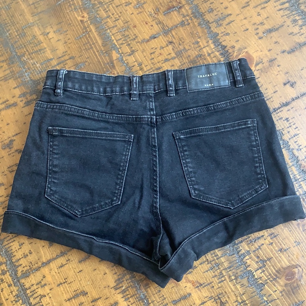 Size 04 - Picture 2 of 3